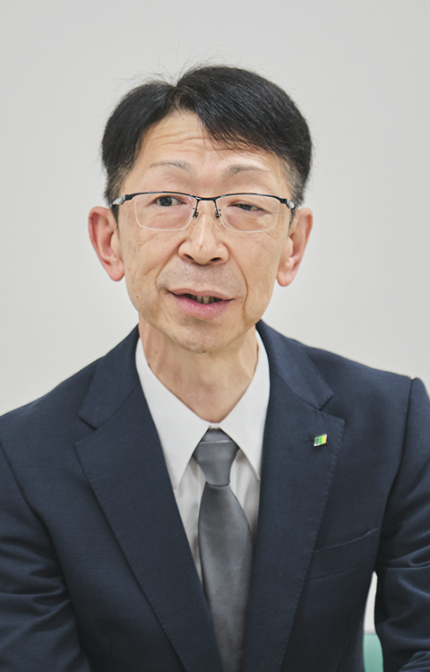 先輩の声 メインビジュアル2