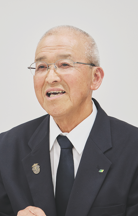 先輩の声 メインビジュアル3
